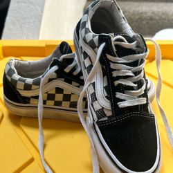 Vans Size 4. Good Conditions 