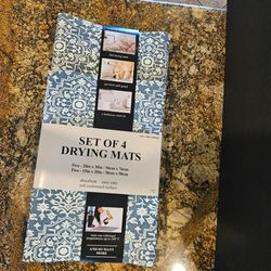NIP Set of 4 Multi-Purpose Kitchen / Dish Drying Mats - Blue/White Patternincludes 2 large (20"×30") and 2 small (15"×20") mats, withstands heat up to