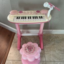 Kids Toy Electronic Light Up Piano W Bench & Mic