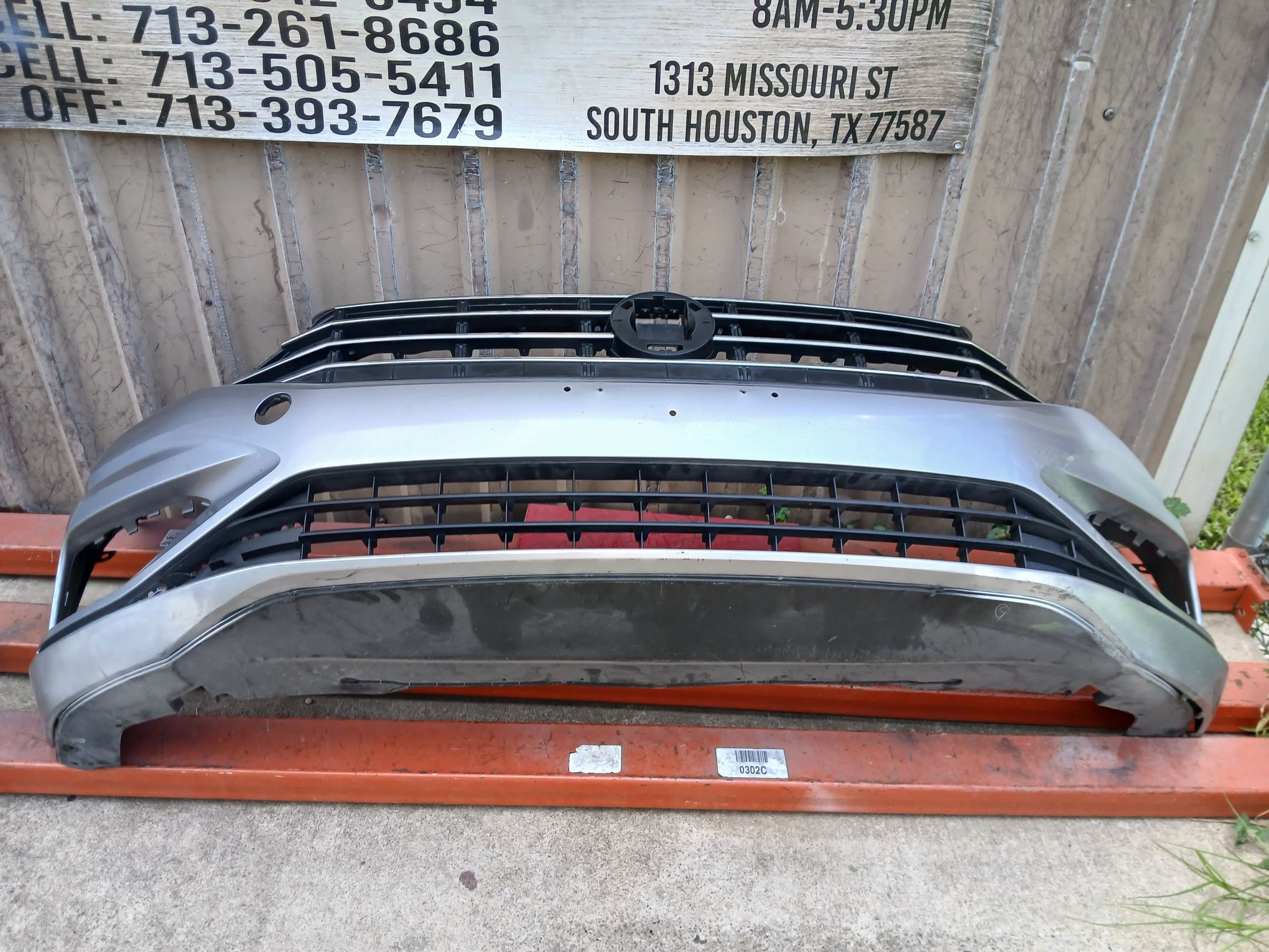 thumbnail image 2 of Front Upper Mesh Grille W/ Chrome Trim – 2019-2021 VW Jetta, Direct Fit 2 of 3
