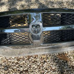 2013 Ram -Front Grill 