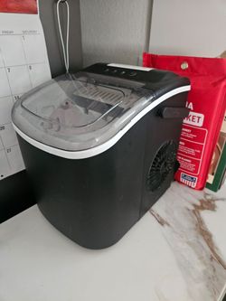 Ice maker