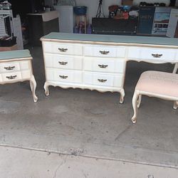 SOLID WOOD CHEST WITH MACHING ACCENT MIRROR AND NIGHTSTAND IN IVORY COLOR 