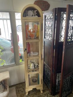 Curio cabinet