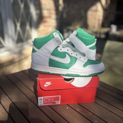 Nike Dunk High Retro “Stadium Green” – Size 11 (Men) / 12.5 (Women)
