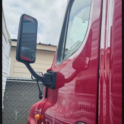 2011 Freightliner Cascadia SERIOUS ENQUIRY ONLY