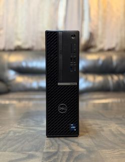 Like New DELL Optiplex SFF Plus 7020 14th gen Core i7 32GB RAM 512GB SSD Windows 11 4 monitor support desktop computer
