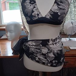 Swim Top And Skirt Small