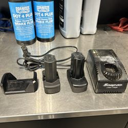 Snap on Charger 2x Batteries 