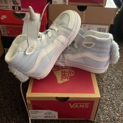 TODDLER SIZE 9C UNICORN VANS