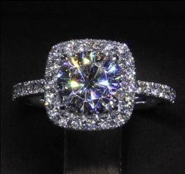 New 18 k white gold engagement ring wedding ring set