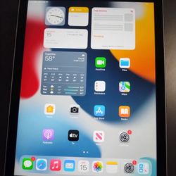 iPad Air 2 (2nd Generation) 9.7 Inch Wi-Fi  (16Gb) + cable   ( One iPad )