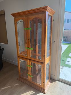 FREE Lighted Hutch