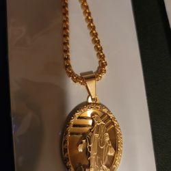 Stainless Steel Chain And Charm