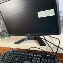 “”AVAILABLE “”Acer X223W LCD Monitor . Retails $150+ Make Offer