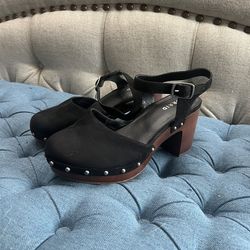 Torrid size 9 W Clog