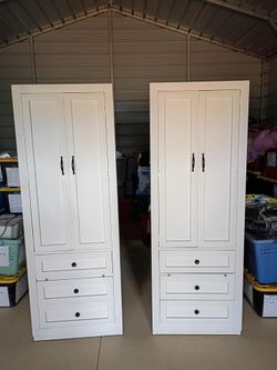 Thomasville Tower dresser ( Free Delivery if Needed)