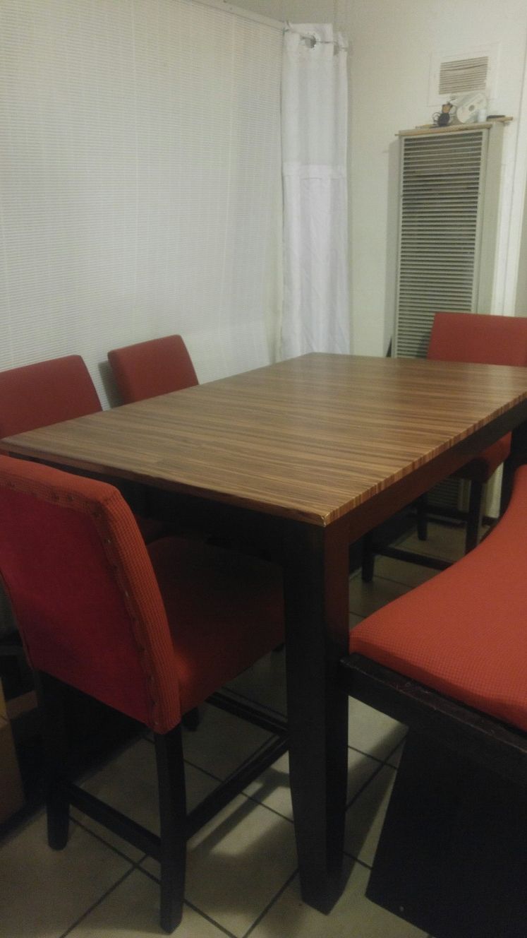 Solid Wood Extendable Dining Table