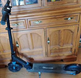 Title:Evercross E8 Electric Scooter - Great Condition