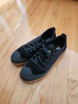 Sorel size 10.5 men's footwear