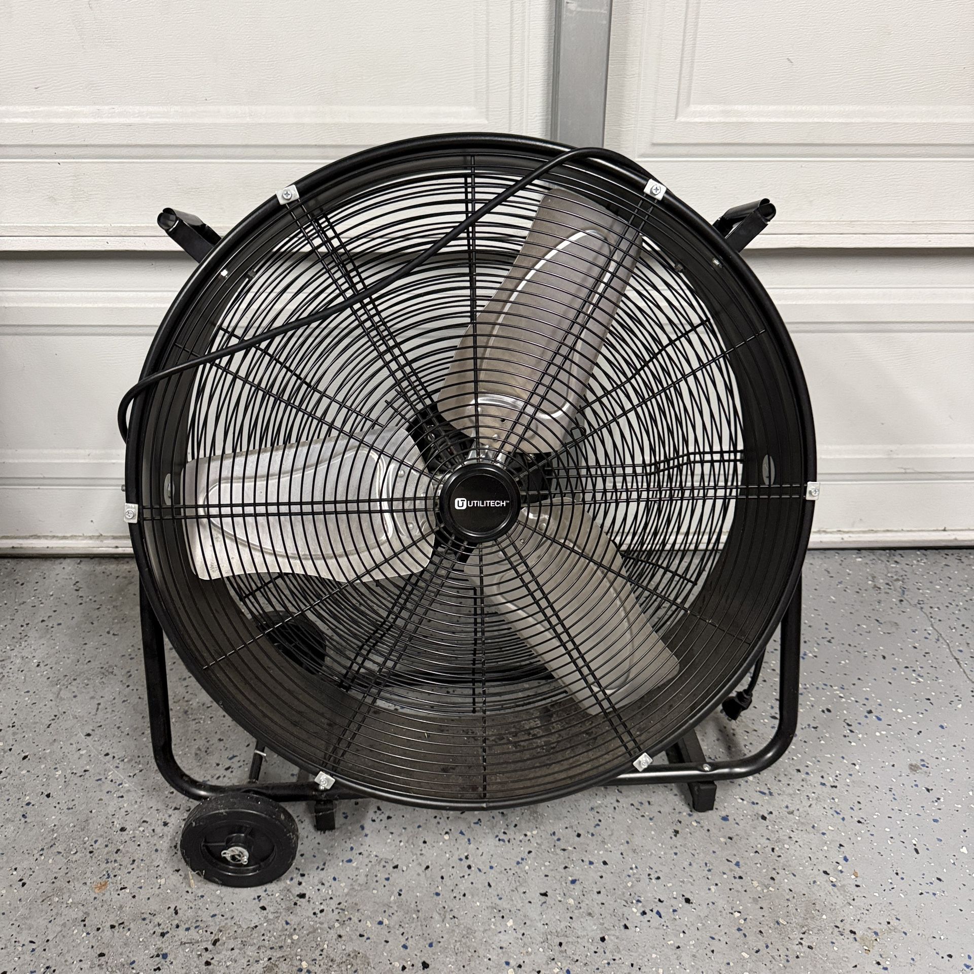 Utilitech Fan 24-inch 120V Indoor/Garage Fan