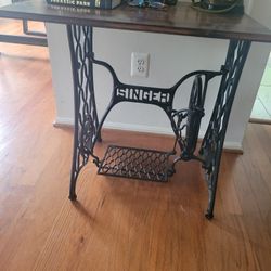 Singer Table