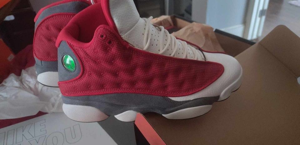 Jordan 13 Red Flint Men's 10. $140