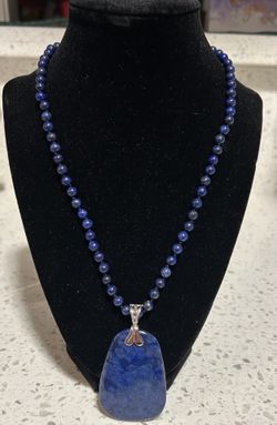 Lapis Lazuli Beaded Necklace with Pendant