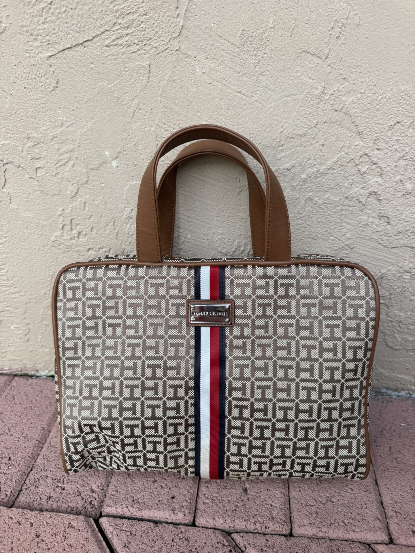 Tommy Hilfiger travel cosmetic bag