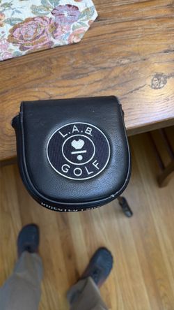 Lab golf putter