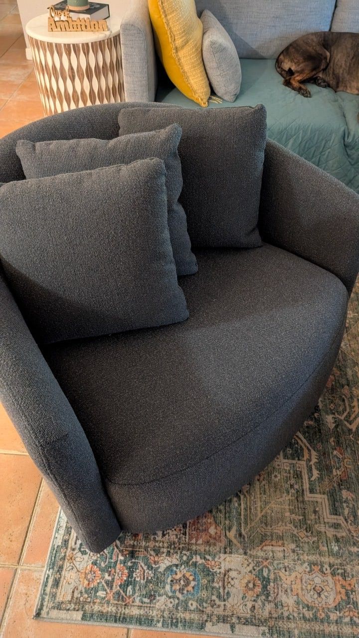 Drew Barrymore Chairs And Coffee Table Combo 