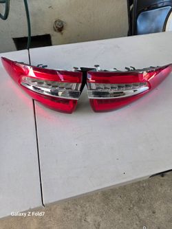 Pair of Red LED Tail Lights 2017-2020 ford fusion