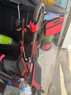Fuzion Z300 Pro Scooter Black and Red