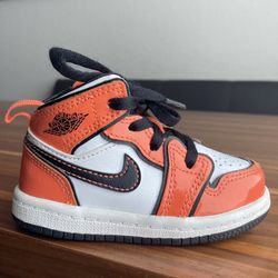 Jordan 1 Mid SE (5C) 