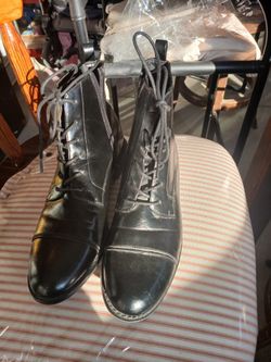 Women's Size 9 Boot