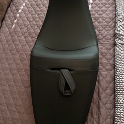 Indian Challenger Brand New Seat, Never Installed On Bike.