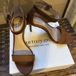 Antonio Melani Courtney Grow Honeycomb Heels