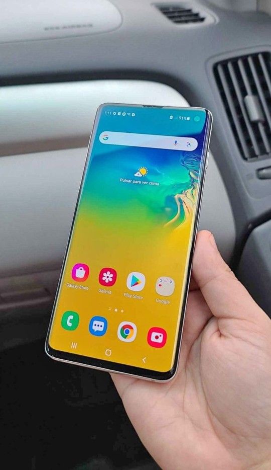 Samsung Galaxy S10, 128GB, Factory Unlocked, Excellent Condition. Like New