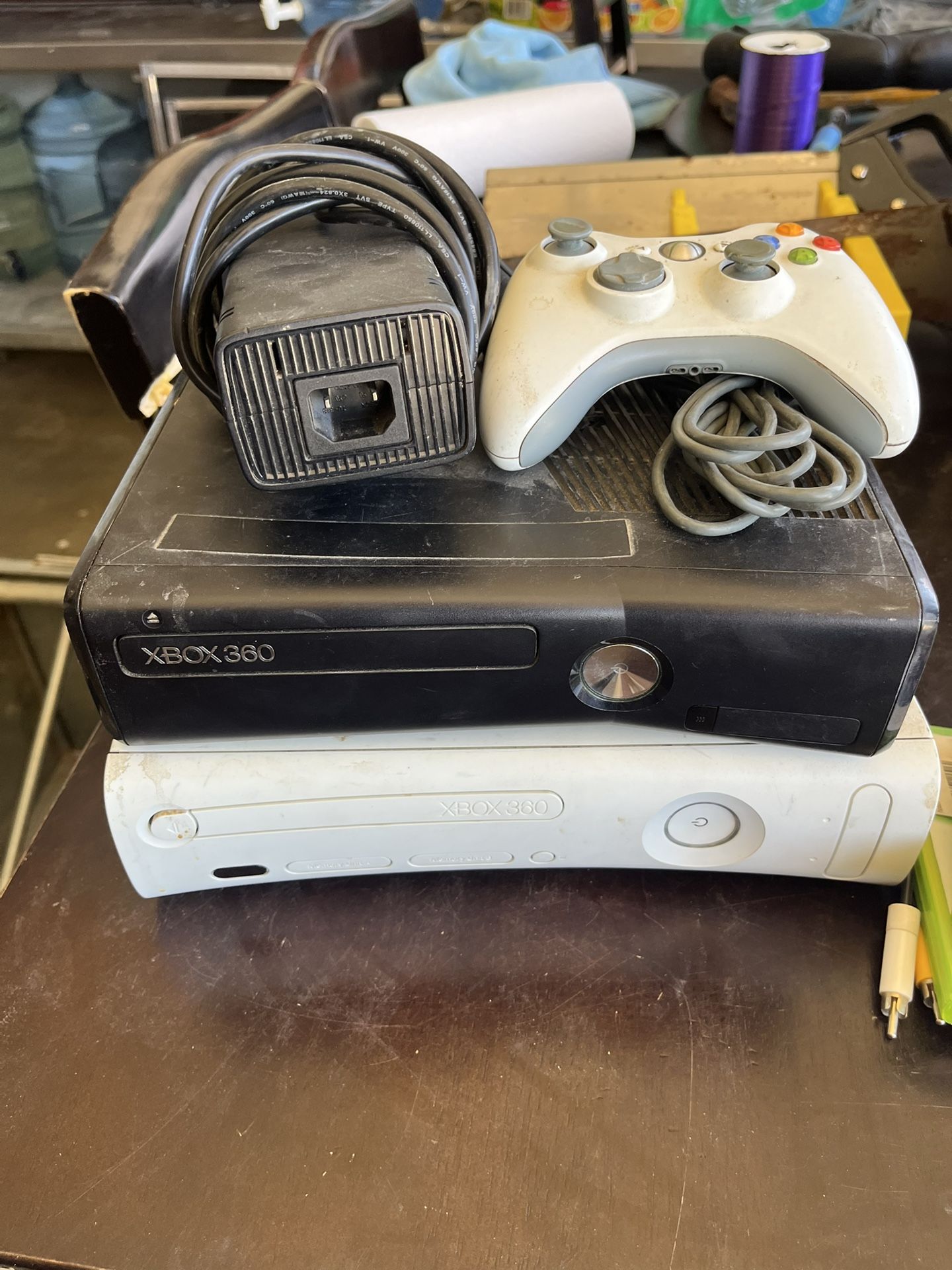 2 Xbox 360 with Games