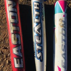 3 Bats One Helmet 🪖 - 1 Backpack 🎒 1 Price