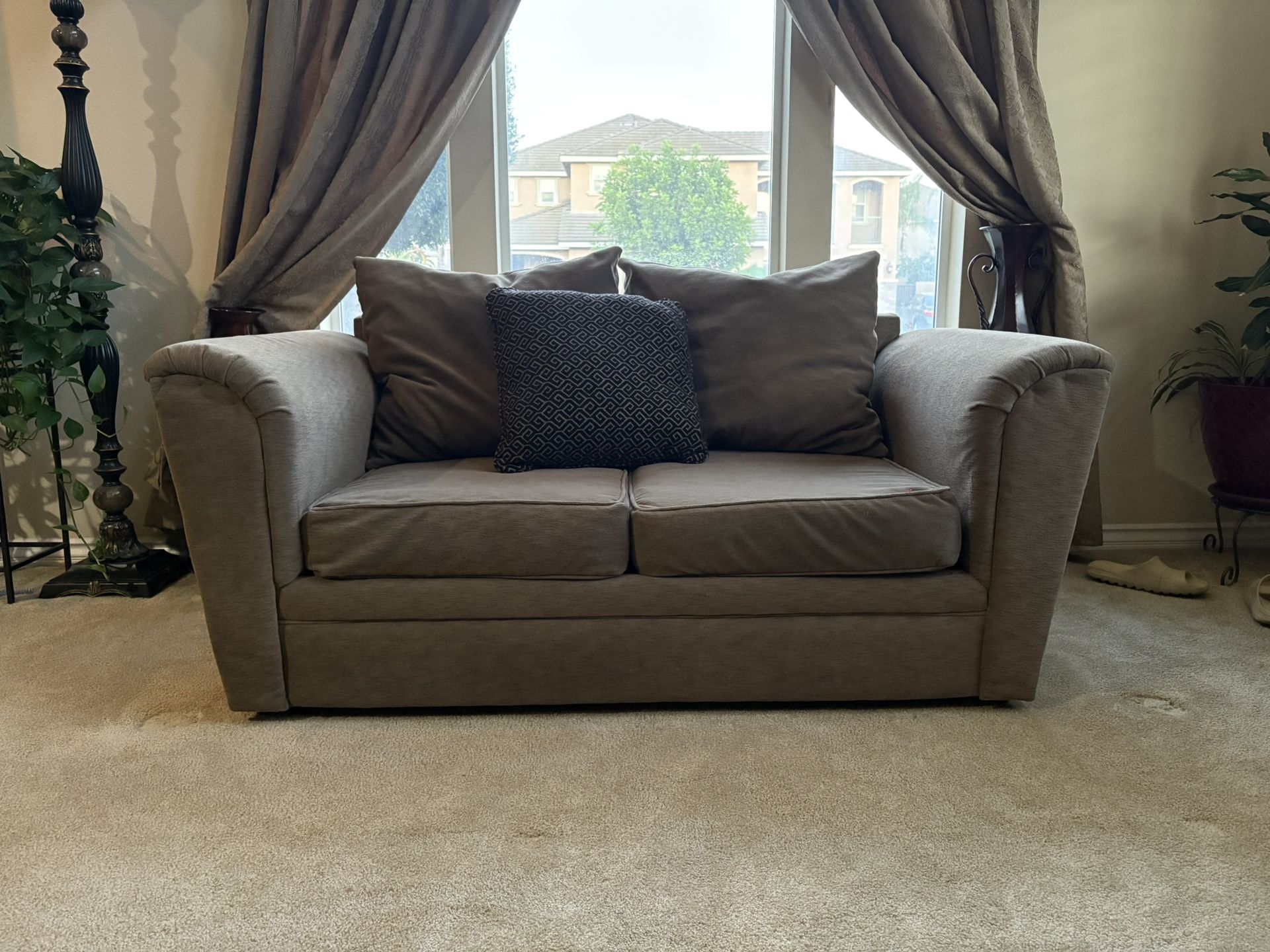 Brown Loveseat Great Condition 