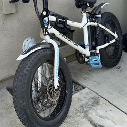 Swagtron EB 6 20’ fat tire electric bike