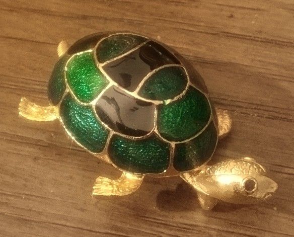 Vibrant Gold Tone Blue Green Enamel Turtle Scarf Lapel Pin Brooch