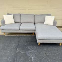 Gorgeous Light Gray Castlery Sectional Couch Sofa