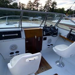 1975 Wellcraft V-20 Steplift