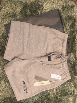 Essential shorts dark oatmeal 50$ size L