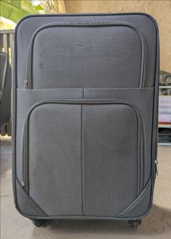 Expandable luggage