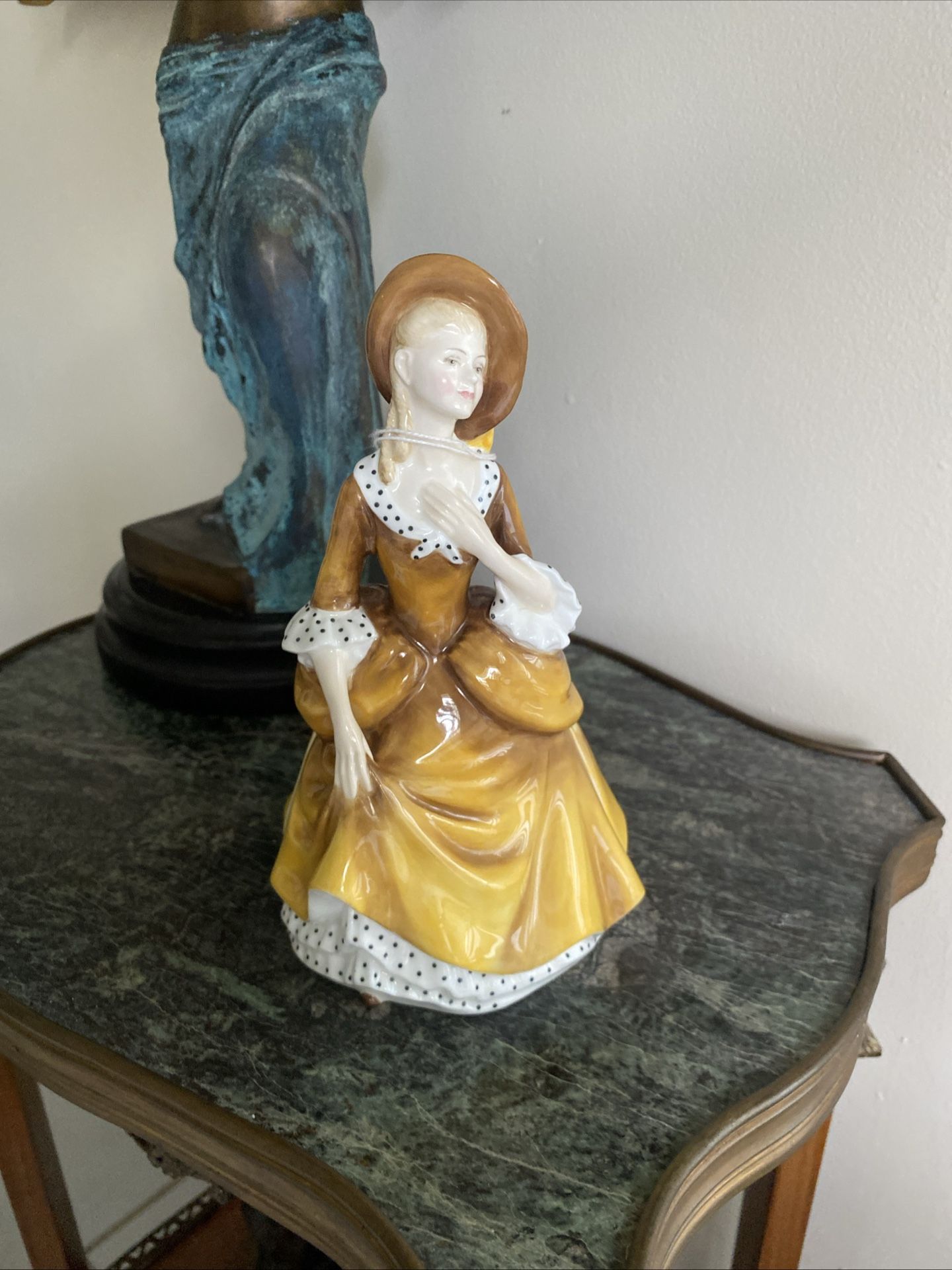 Royal Doulton English Bone China HN2275 "Sandra" Figurine