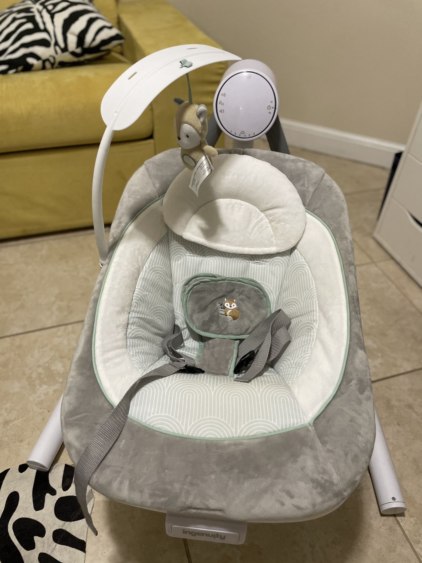Ingenuity Anyway Sway 5-Speed Multi-Direction Portable Baby Swing with Vibrations - Ray, 0-9 Months