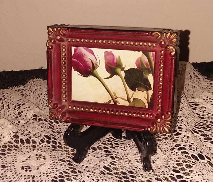 VINTAGE ORNATE VICTORIAN ORNATE GOLD BURGUNDY FRAMED FLORAL FLOWER ROSE PICTURE ART DECOR